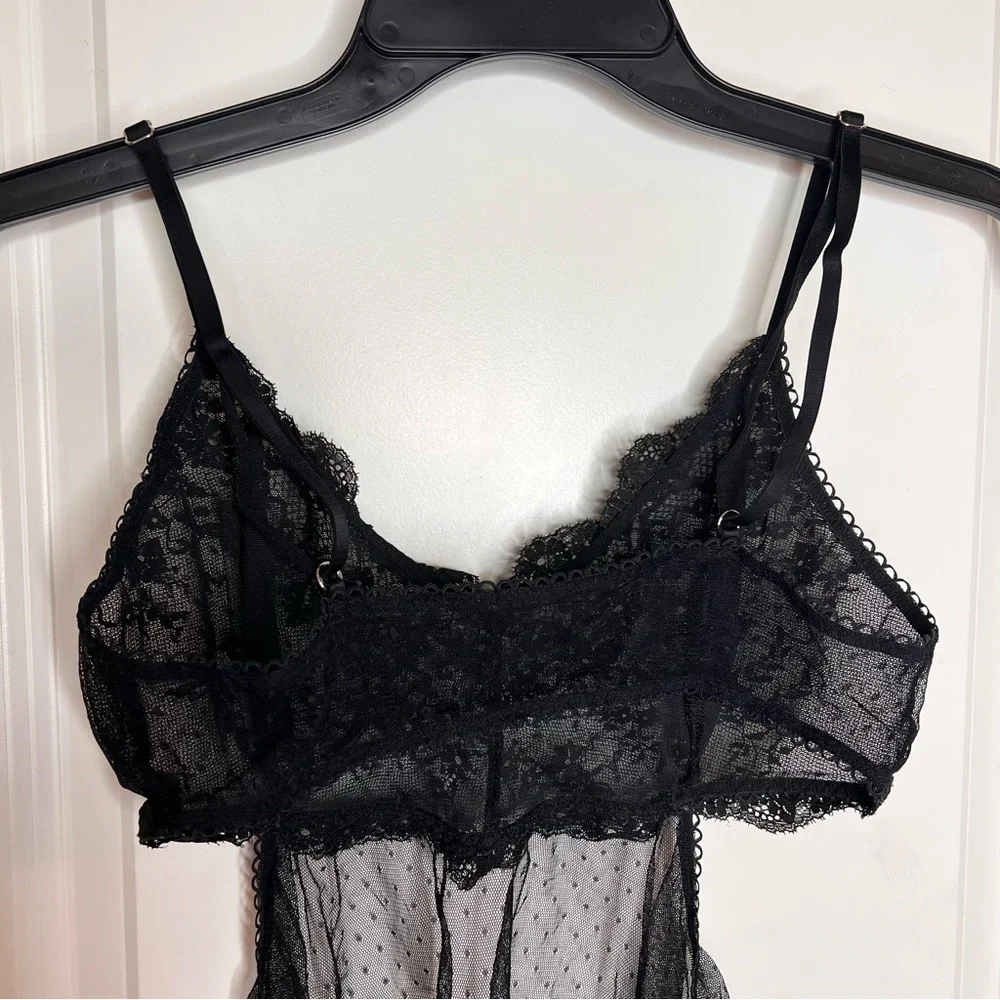 Victoria’s Secret Black Sheer Lace Slip Size Medium